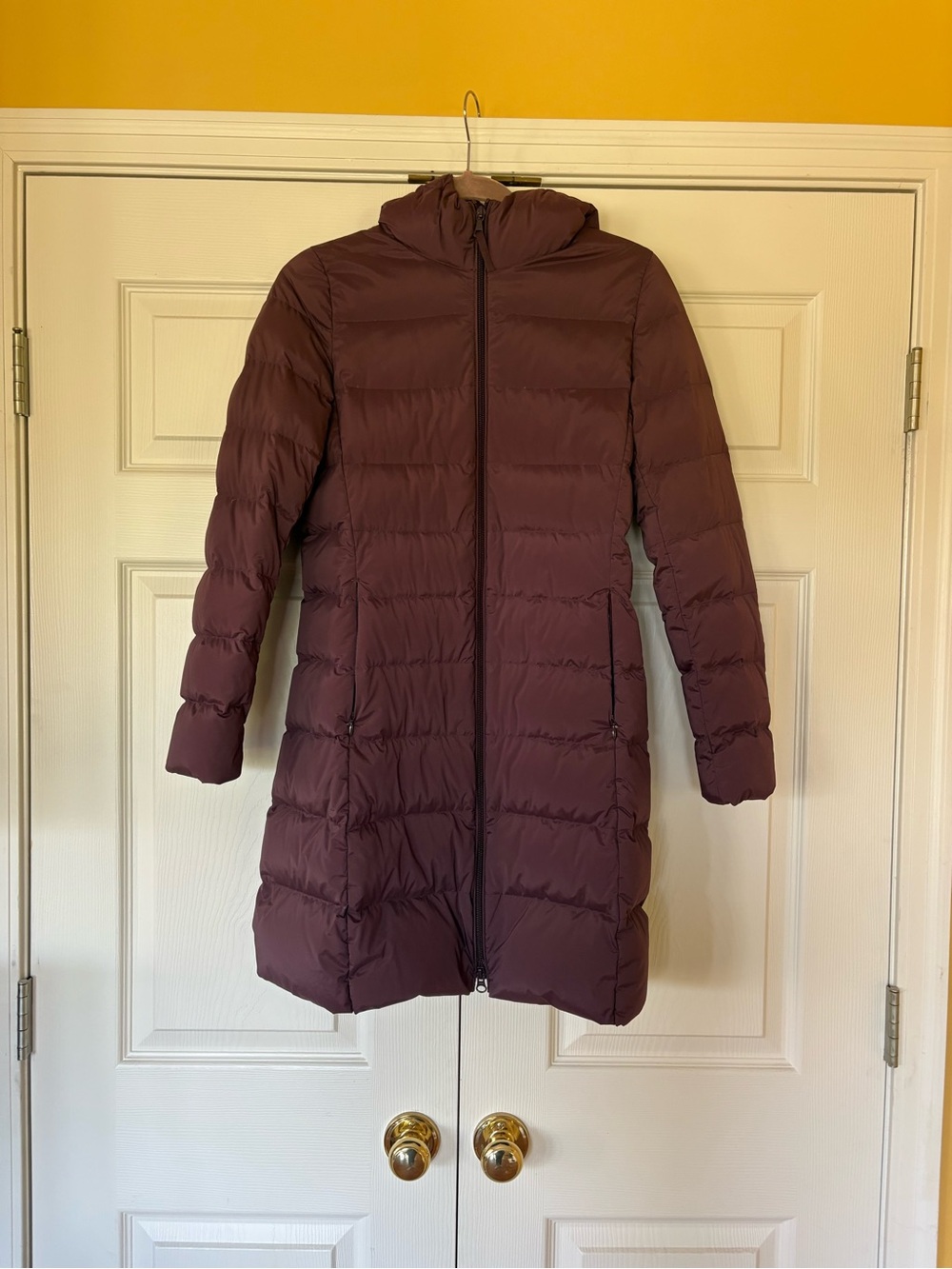 Uniqlo Long Hooded Puffer Coat - Plum